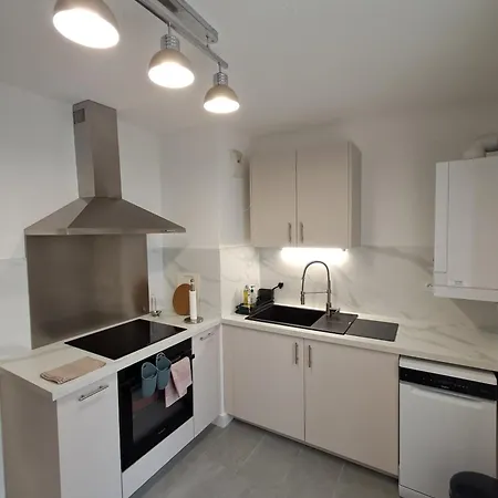T3 Centre Apartment